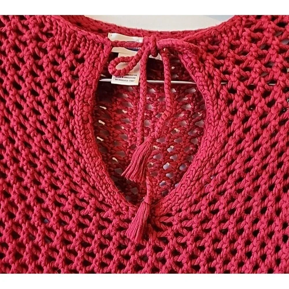 Old Navy sweater Maroon Size Small Cute Great Swimsuit Cover